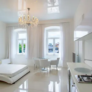 https://collins-apartments-center.in-istria.net